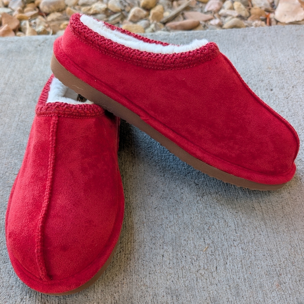 NWOT Red Sherpa Lined Slippers